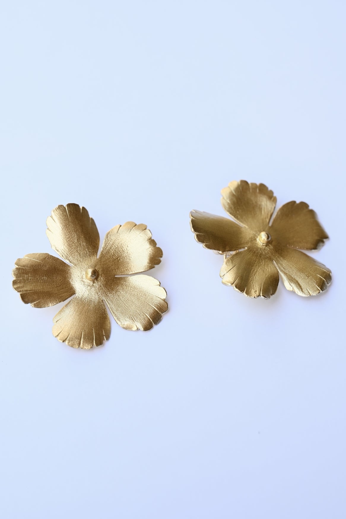 Flower earring XL | Gold