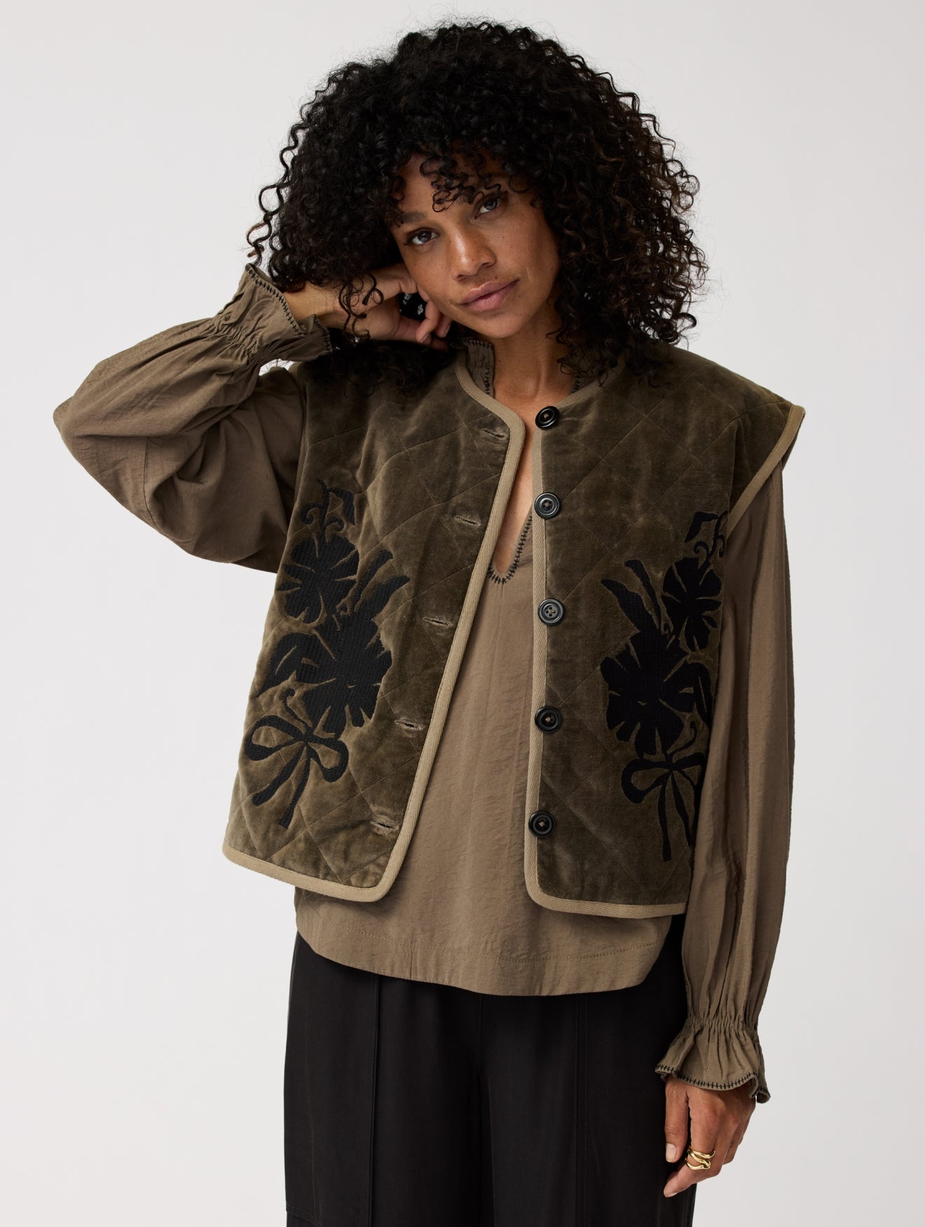 Lucky | Khaki