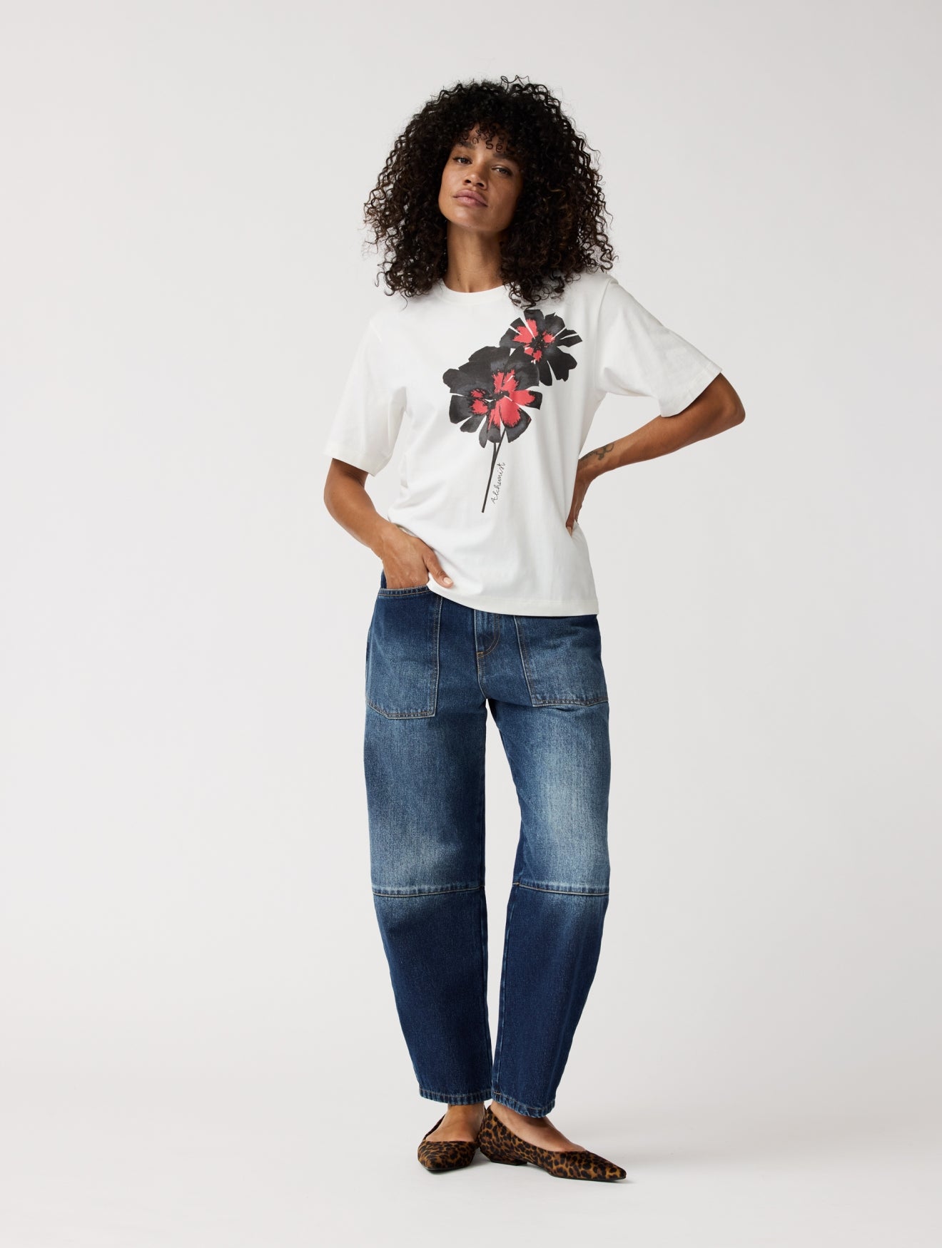 Mila Tee | Very white